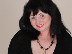 British housewife shows off her great love mounds and large a-hole